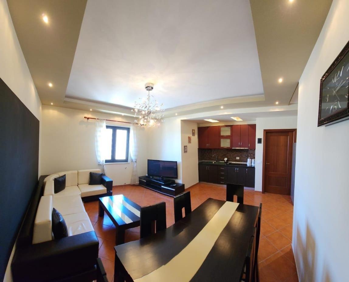 City Center Apartment Galeria Tirana Exterior foto